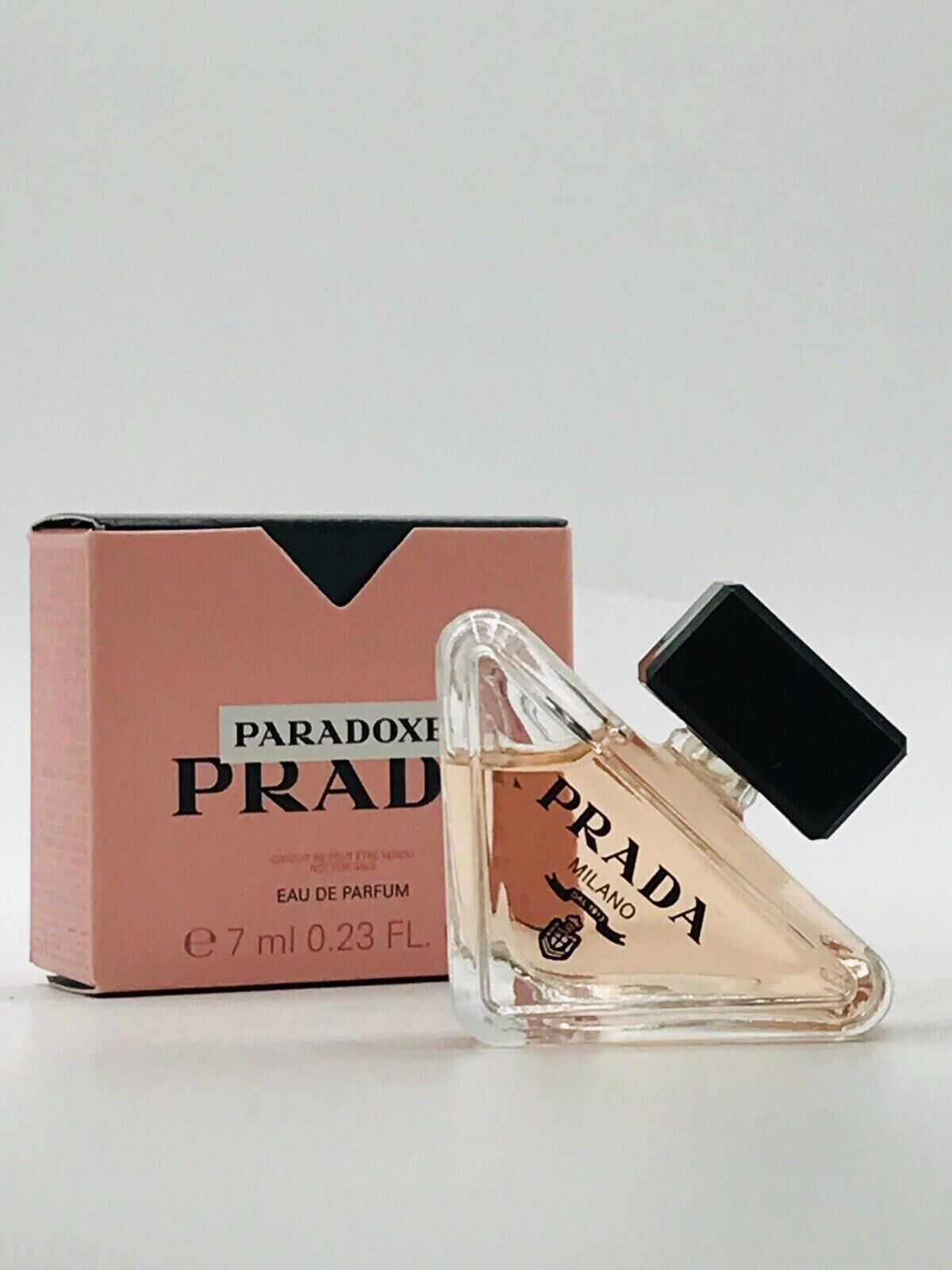 Prada Paradoxe - Eau de Parfum - Mini ( 0.23 oz / 7ml )
Regular